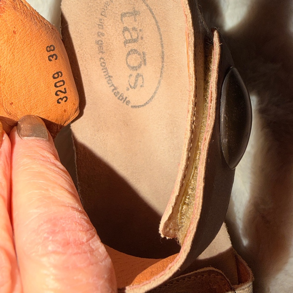 Taos Taupe Wedges with Brass Details - Picture 6 of 7